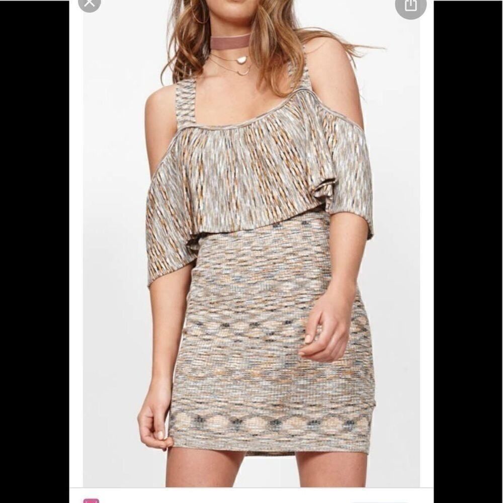 NWT MINKPINK Off The Shoulder Dress Medium
